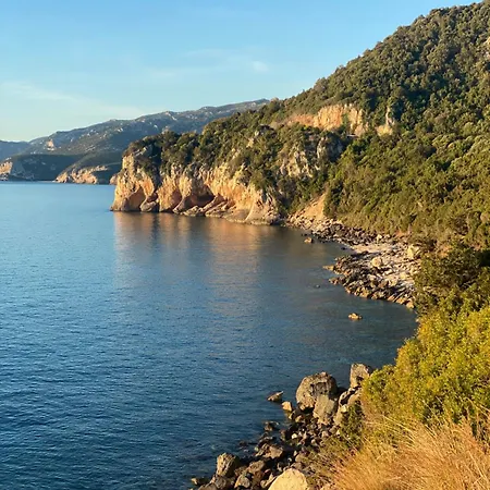 Апартаменты Montes Per 9 Con 3 Bagni Vicino Cala Gonone